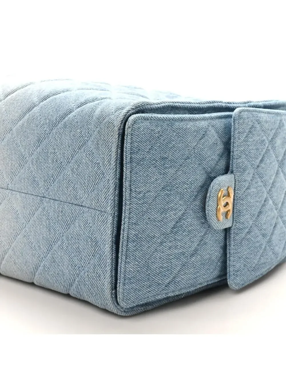 Washed Denim Quilted Medium Chanel 25 #325102C70B